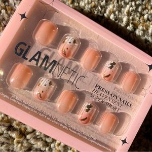 HEAVEN SENT - Super Short - full set of press-on nails by GLAMNETIC NAILS